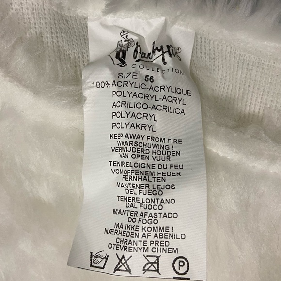 2 matching adult size Costumes one piece with separate cow heads. - Picture 5 of 10